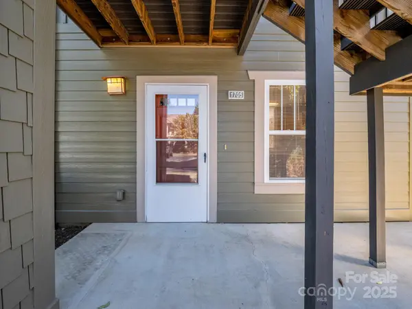 1705 Deermouse WAY, Hendersonville, NC 28792