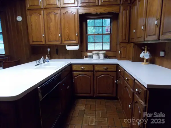 113 Eastwood Park DR, Lenoir, NC 28645