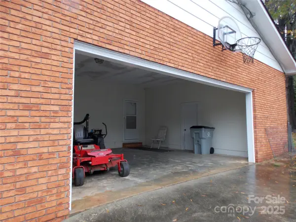 113 Eastwood Park DR, Lenoir, NC 28645