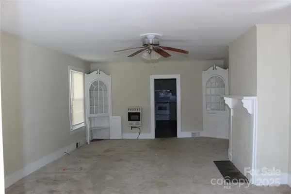 208 Virginia AVE W, Bessemer City, NC 28016