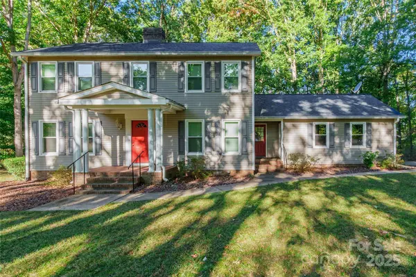 860 Redwood LN, Chester, SC 29706