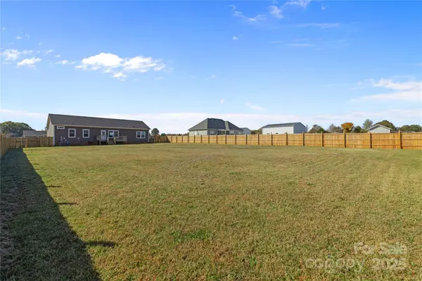 1133 Knox Farms BLVD #18, Woodleaf, NC 27054