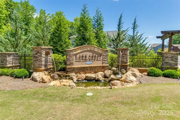 451 Sandbar PT, Clover, SC 29710