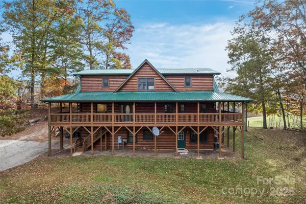 207 Longridge LN, Waynesville, NC 28785