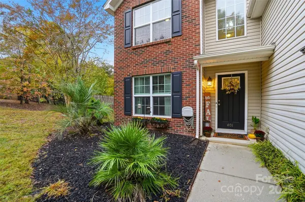 401 Sugar Maple DR, Tega Cay, SC 29708