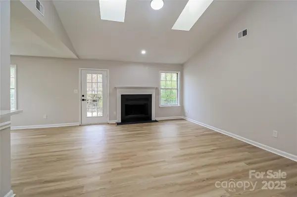 7839 Quail Field DR, Charlotte, NC 28227