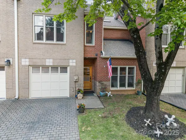 332 Settlers LN, Charlotte, NC 28202