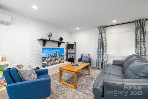 101 Courtney LN, Matthews, NC 28105