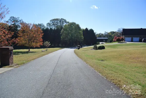 153 Kensington DR, Forest City, NC 28043