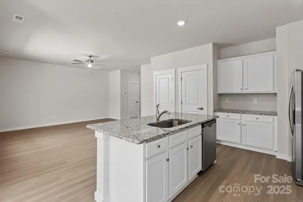 1512 Doran TER, Richburg, SC 29729
