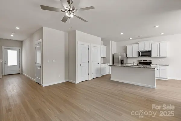 1512 Doran TER, Richburg, SC 29729