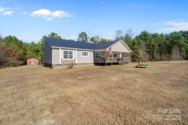 1732 Beach LN, Heath Springs, SC 29058