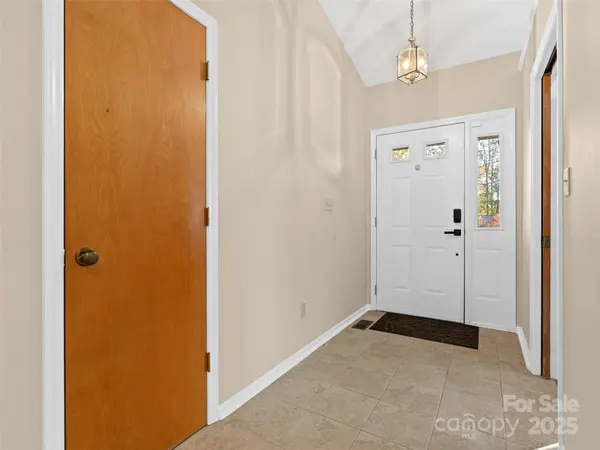 22 Glen Crest DR, Arden, NC 28704