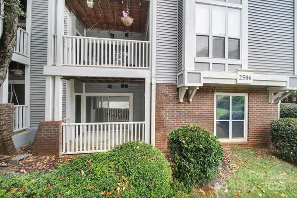 2506 Cranbrook LN #7, Charlotte, NC 28207
