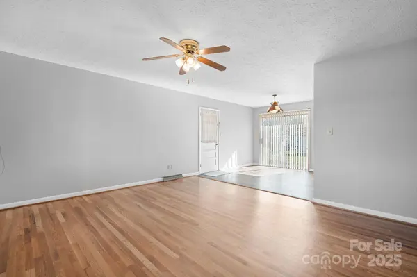 1515 Fairway Acres RD, Lenoir, NC 28645