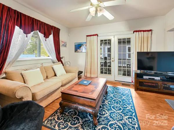 100 Washington RD, Asheville, NC 28801