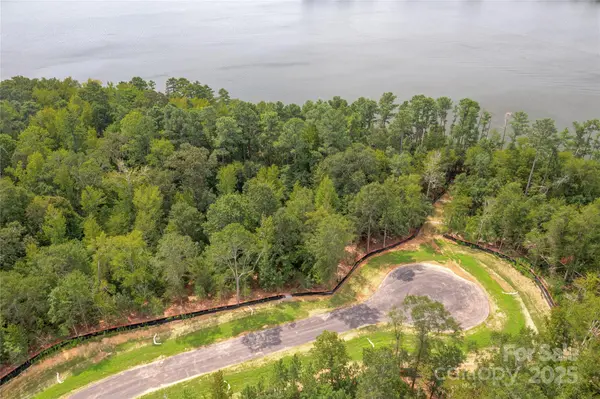 1009 Kingbird LN #11, Clover, SC 29710