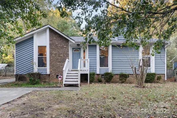 8031 Gera Emma DR, Charlotte, NC 28215