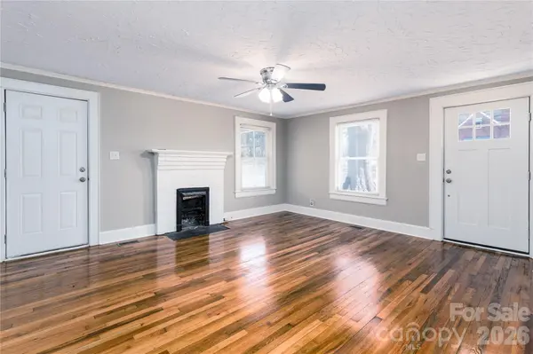 328 11th ST SW, Hickory, NC 28602