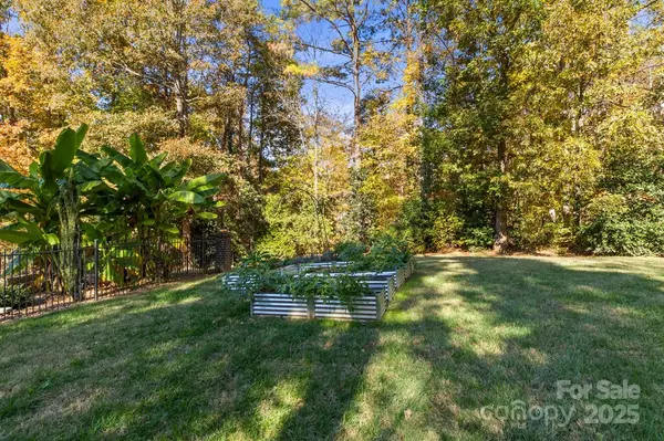 4228 Barbrick ST, Sherrills Ford, NC 28673