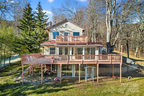 36 Mitchell View RD, Bakersville, NC 28705