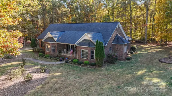 216 Minnie Queen LN, Belmont, NC 28012