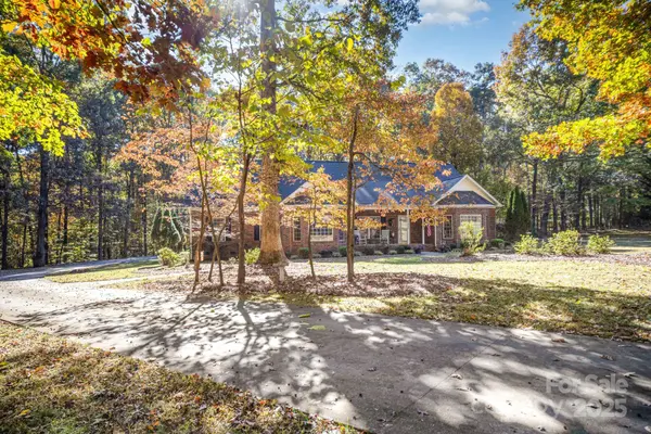 216 Minnie Queen LN, Belmont, NC 28012