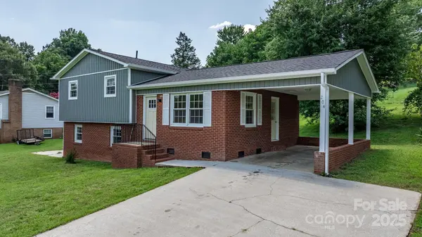 204 Shannonbrook DR, Newton, NC 28658