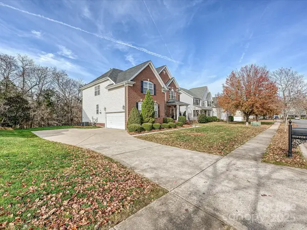 7724 Woodmere DR, Harrisburg, NC 28075