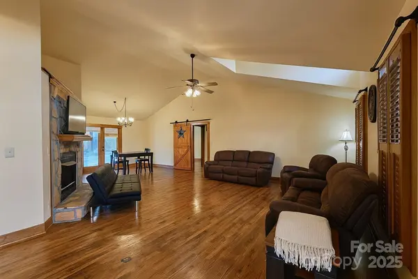 101 Green Way AVE, Cherryville, NC 28021