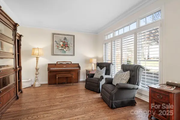 14830 Middlethorpe LN, Huntersville, NC 28078
