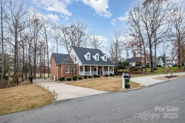 435 Country Club CT, Shelby, NC 28150