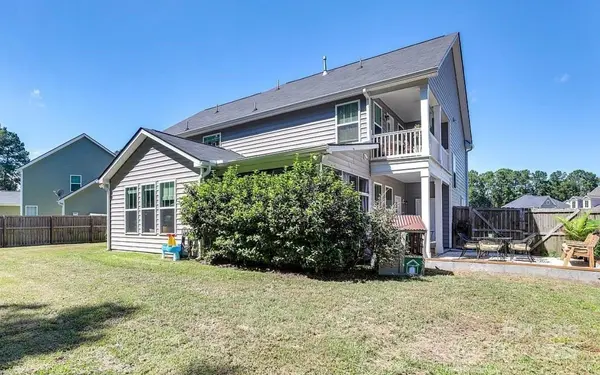 411 Stonefield CIR, Moncks Corner, SC 29461