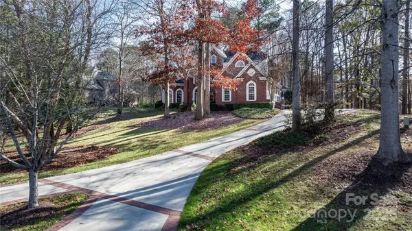 9133 Shorewood PL, Belmont, NC 28012