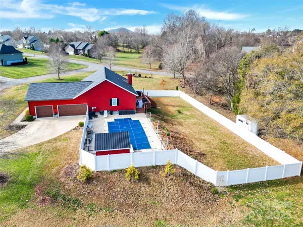1659 Buffett CIR, Hickory, NC 28602
