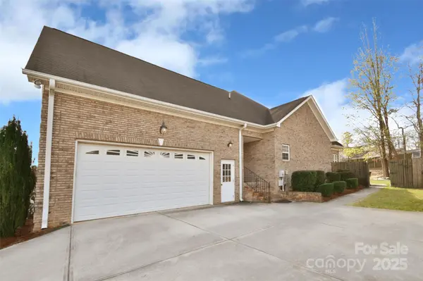 206 Delancy ST, Locust, NC 28097