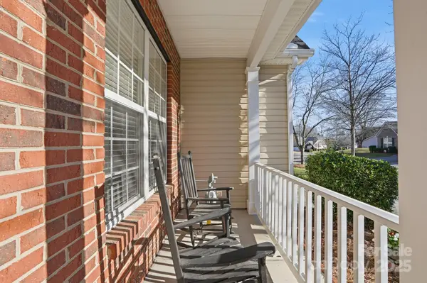 6246 Meadow Glen LN, Harrisburg, NC 28075