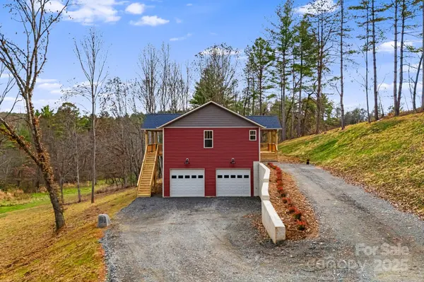 738 Jupiter RD, Weaverville, NC 28787