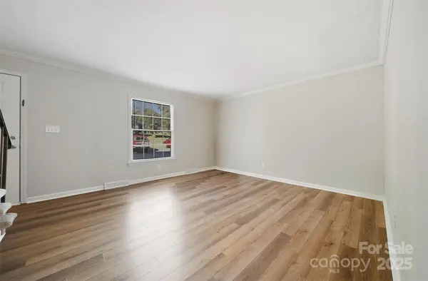 824 6th ST NW #5, Hickory, NC 28601