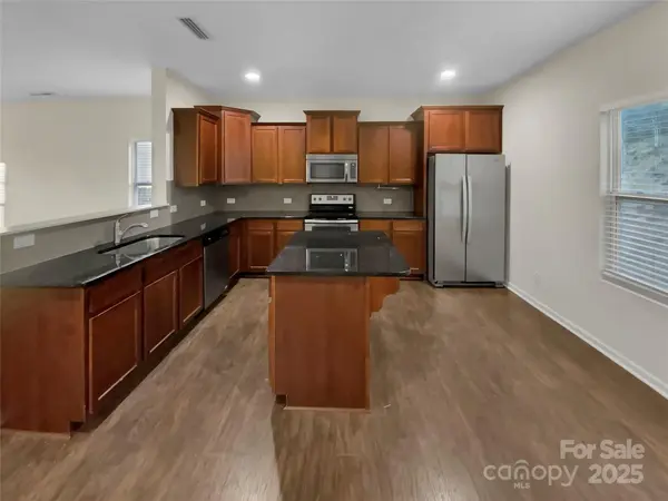 2305 Bloomfield DR, Kannapolis, NC 28081