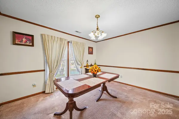 912 Cathedral DR, Belmont, NC 28012