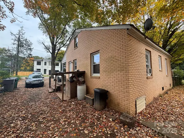 549 W Cama ST, Charlotte, NC 28217