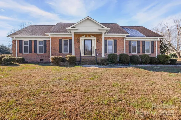 3023 Tradd DR, Harrisburg, NC 28075