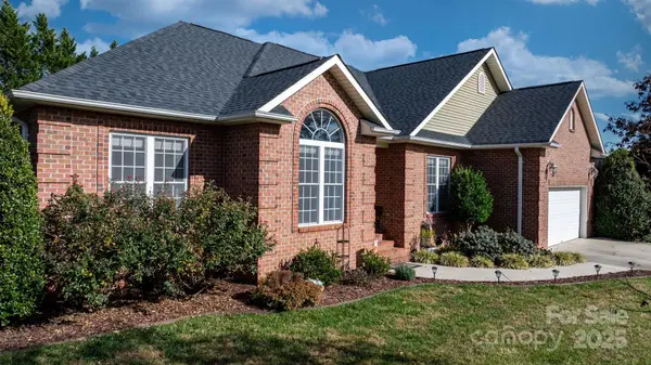 1769 31st Avenue LN NE, Hickory, NC 28601