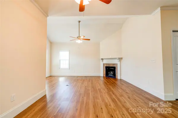 217 Crystal Springs LN, Shelby, NC 28150