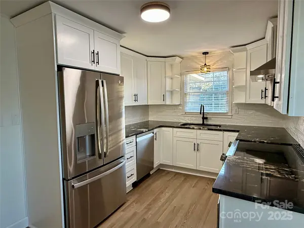 647 E Black ST, Rock Hill, SC 29730