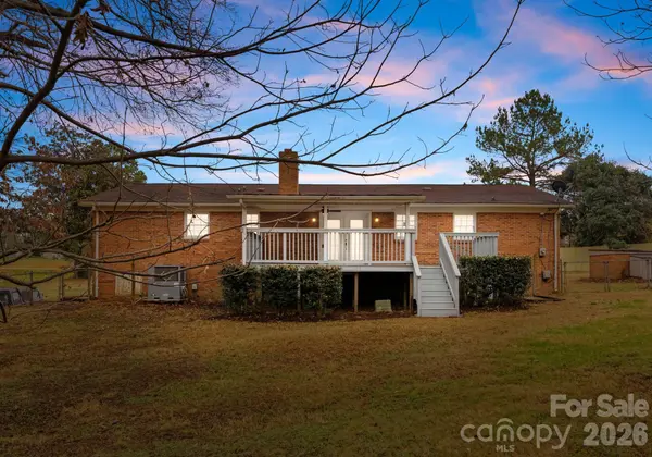 784 Crestmont DR SE, Concord, NC 28025
