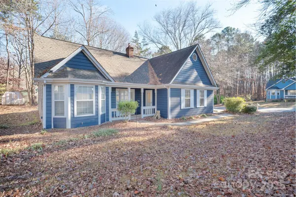172 Valleybrook DR, Denver, NC 28037