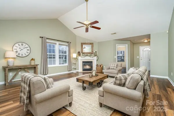 127 Elgin LN, Mooresville, NC 28115