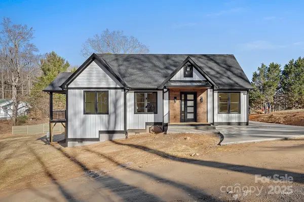 4 Shytle LN, Fletcher, NC 28732